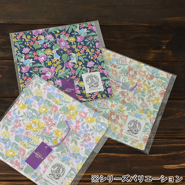 ピーターラビット(TM)ガーデンカフェ×LIBERTYハンカチ (ネイビー)