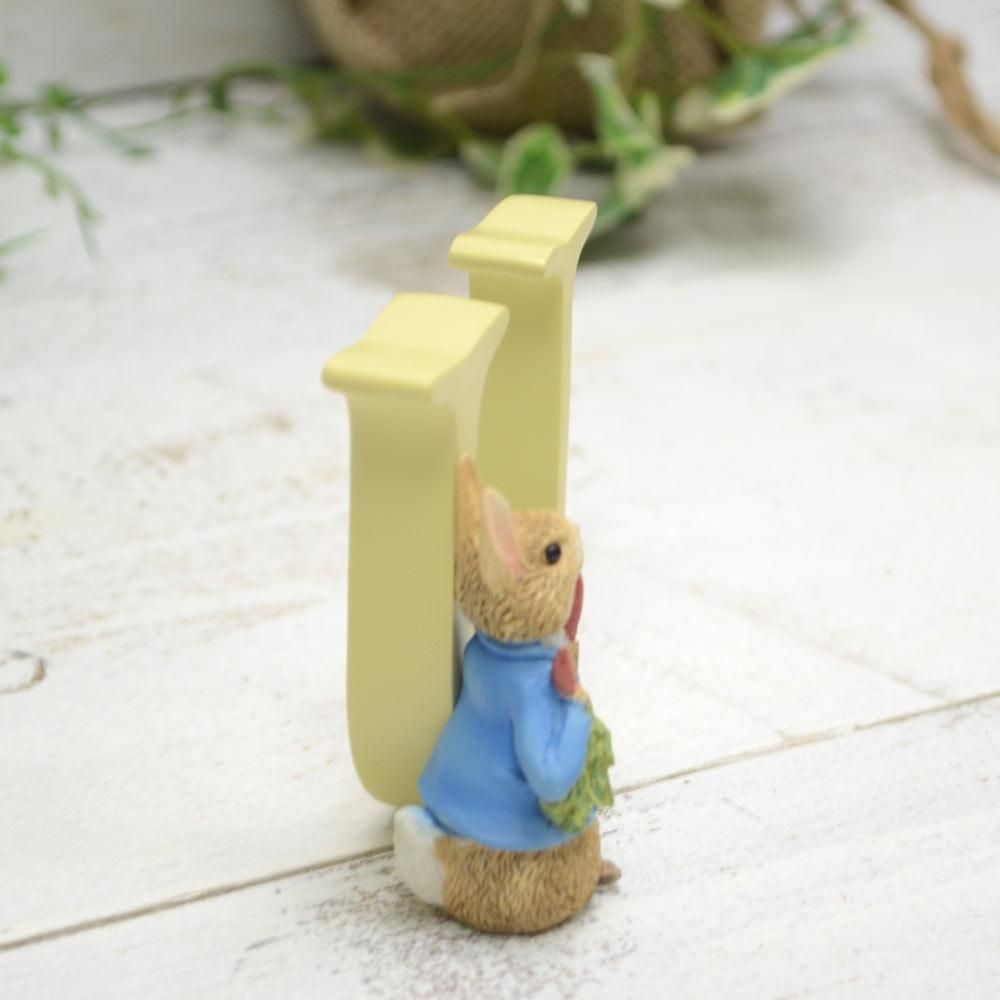 Enesco BP ミニフィギュア（U - PETER RABBIT(TM) WITH RADISHES）